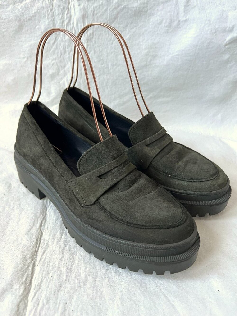 Patina loafers Zoe womens 9.5 slip on shoes chunky platform olive green suede